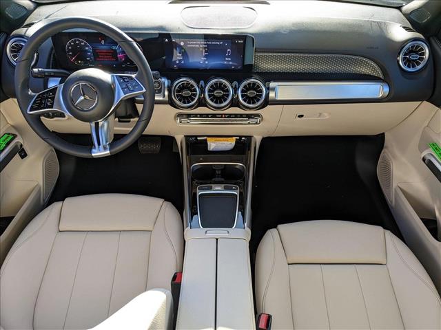 Vehicle image 13 of 17