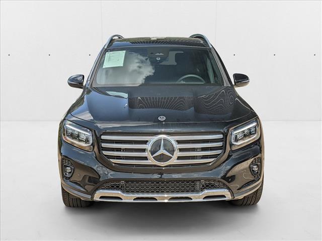 2025 Mercedes-Benz GLB 250 Image 2 of 17