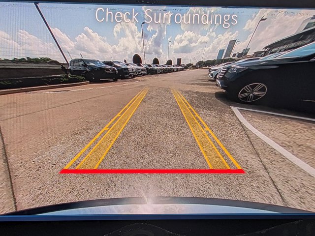 2025 Mercedes-Benz GLB 250 Image 17 of 17