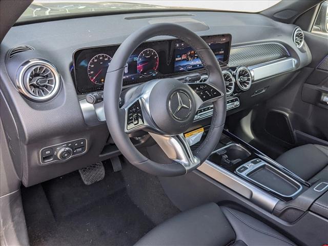 2025 Mercedes-Benz GLB 250 Image 11 of 17