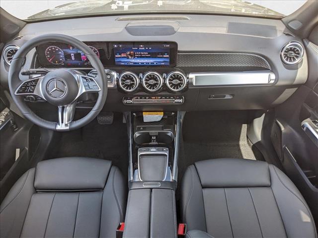 2025 Mercedes-Benz GLB 250 Image 12 of 17