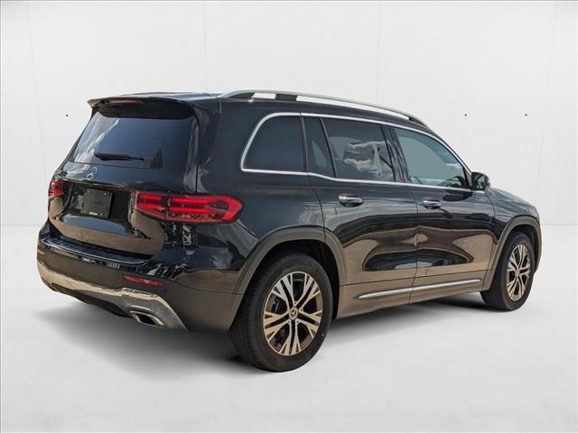 2025 Mercedes-Benz GLB 250 Image 4 of 17