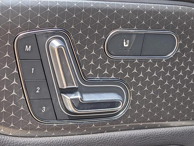 2025 Mercedes-Benz GLB 250 Image 16 of 17