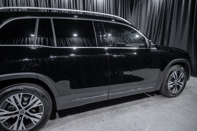 Vehicle image 2 of 23