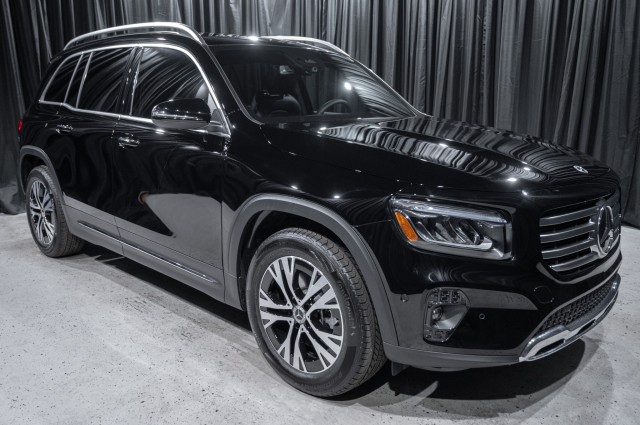 Vehicle image 3 of 23
