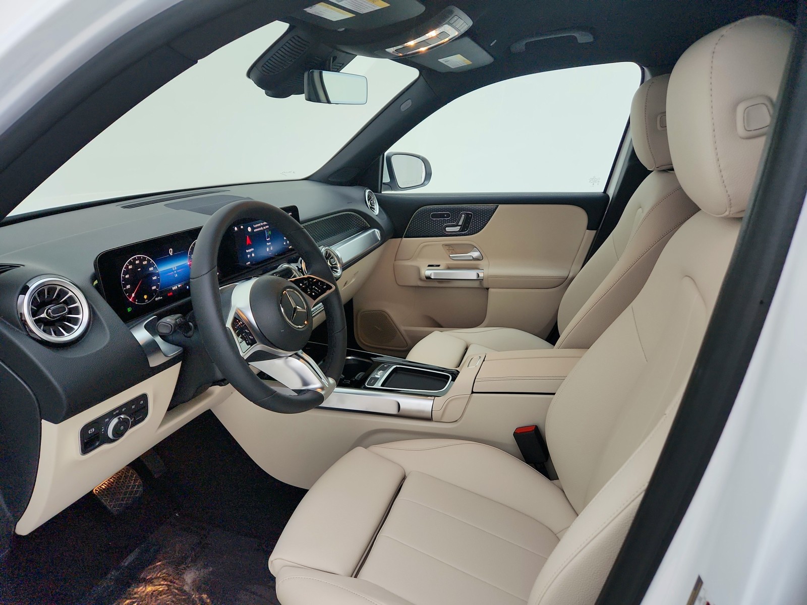 2025 Mercedes-Benz GLB 250 Image 11 of 21