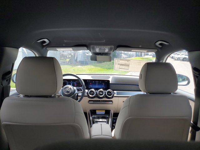 Vehicle image 8 of 35