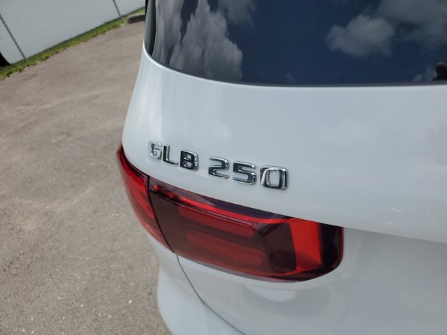 Vehicle image 5 of 35