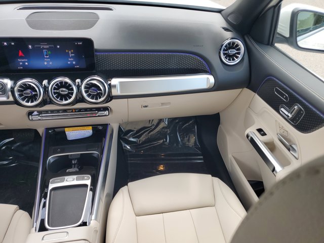 Vehicle image 15 of 35