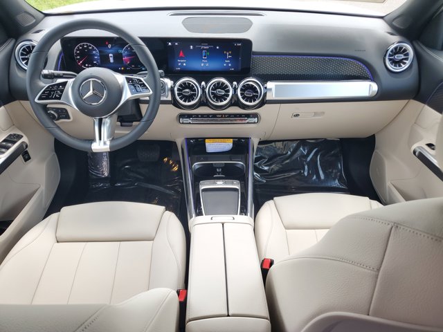 Vehicle image 13 of 35