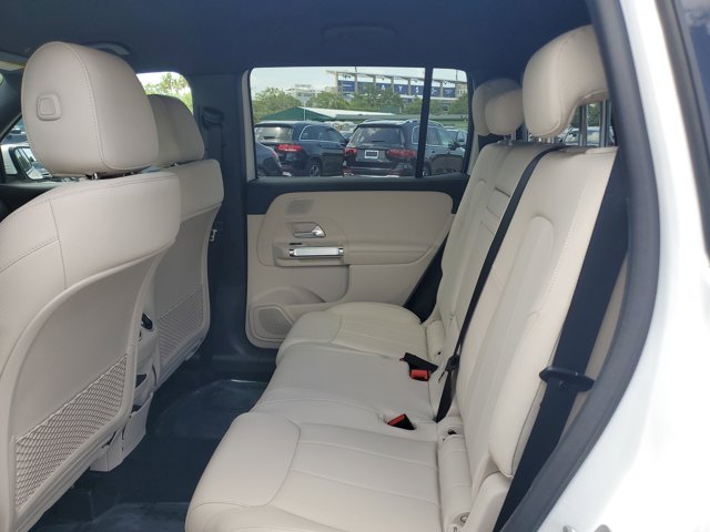Vehicle image 11 of 35