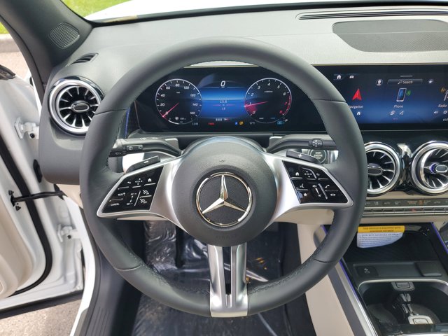 Vehicle image 24 of 35