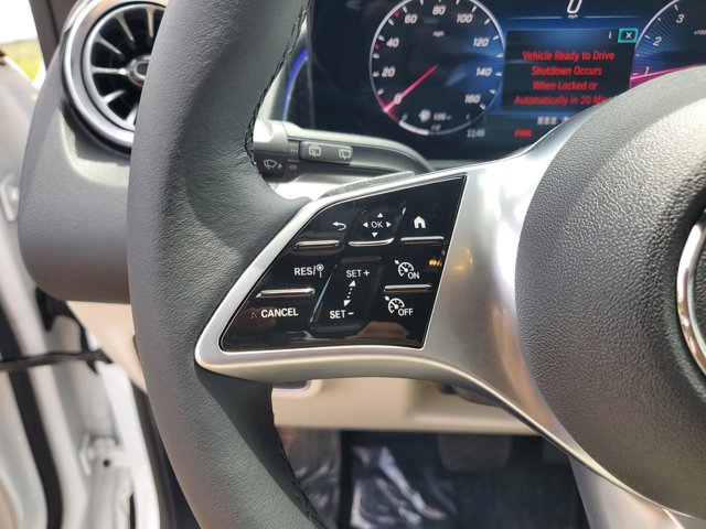 Vehicle image 33 of 35
