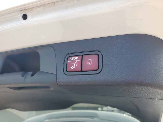 Vehicle image 9 of 35