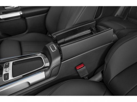 Vehicle image 14 of 15