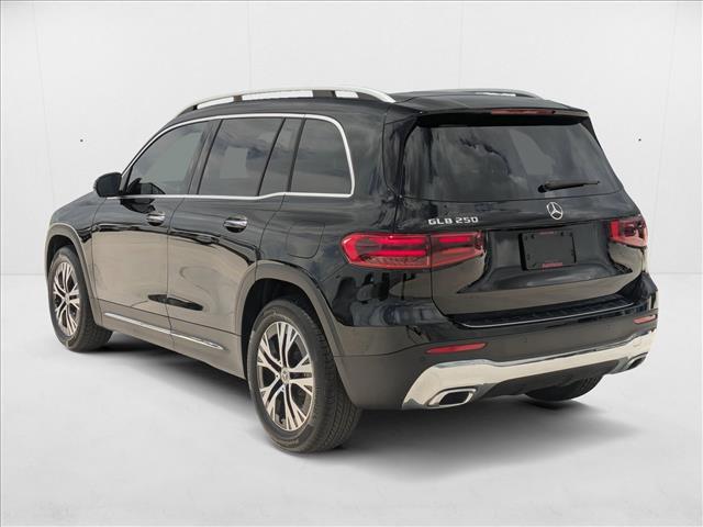 2025 Mercedes-Benz GLB 250 Image 5 of 16