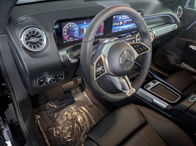 2025 Mercedes-Benz GLB 250 Image 10 of 16