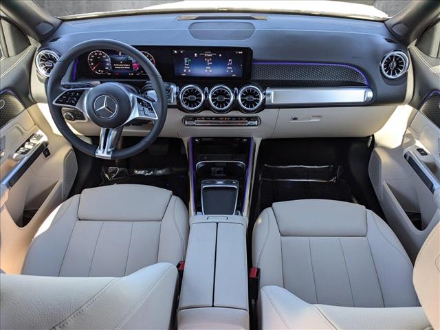 Vehicle image 13 of 16