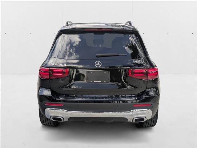 2025 Mercedes-Benz GLB 250 Image 7 of 24