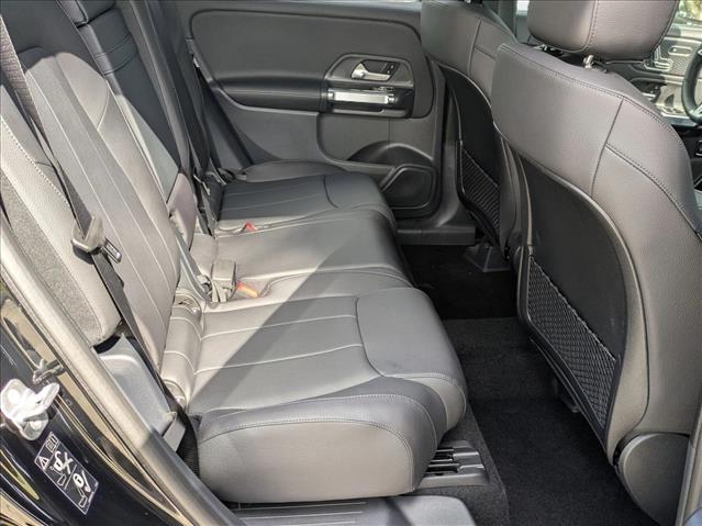 2025 Mercedes-Benz GLB 250 Image 13 of 24