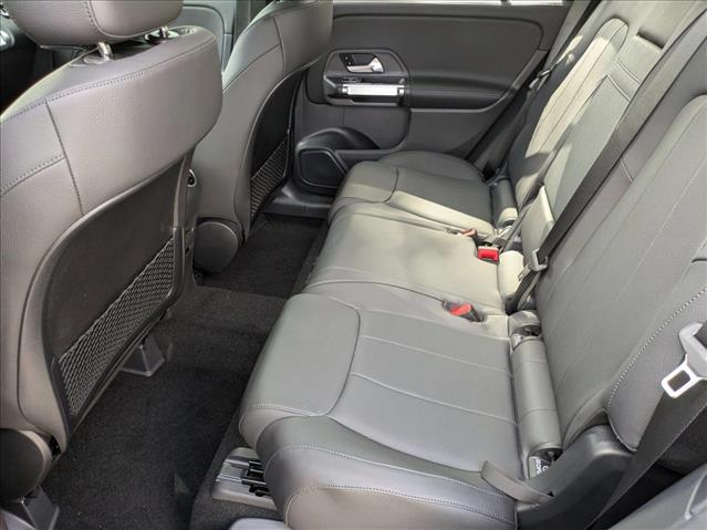 2025 Mercedes-Benz GLB 250 Image 14 of 24