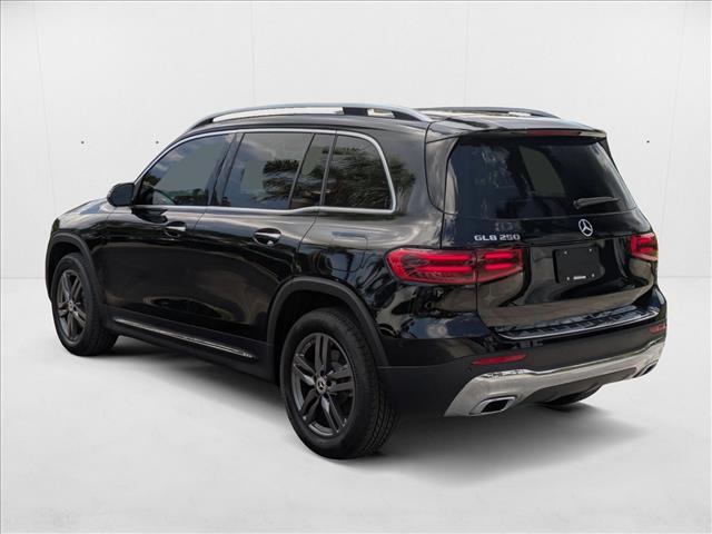 2025 Mercedes-Benz GLB 250 Image 8 of 24