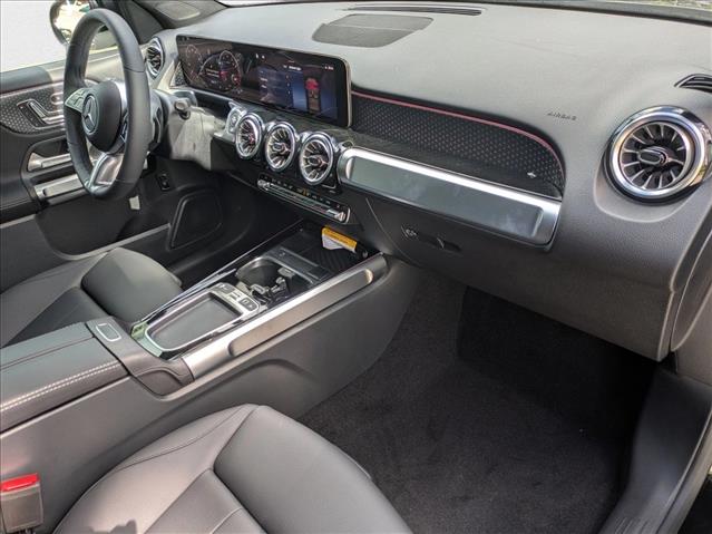 2025 Mercedes-Benz GLB 250 Image 17 of 24