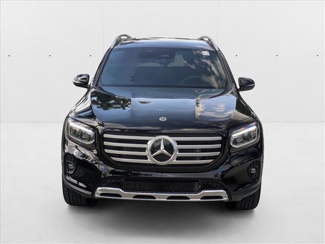 2025 Mercedes-Benz GLB 250 Image 2 of 24