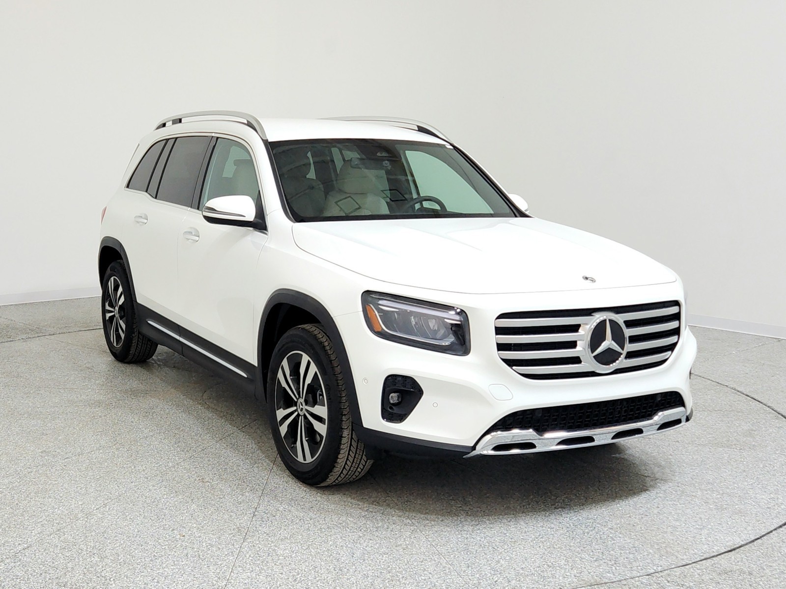 2025 Mercedes-Benz GLB 250 Image 5 of 21