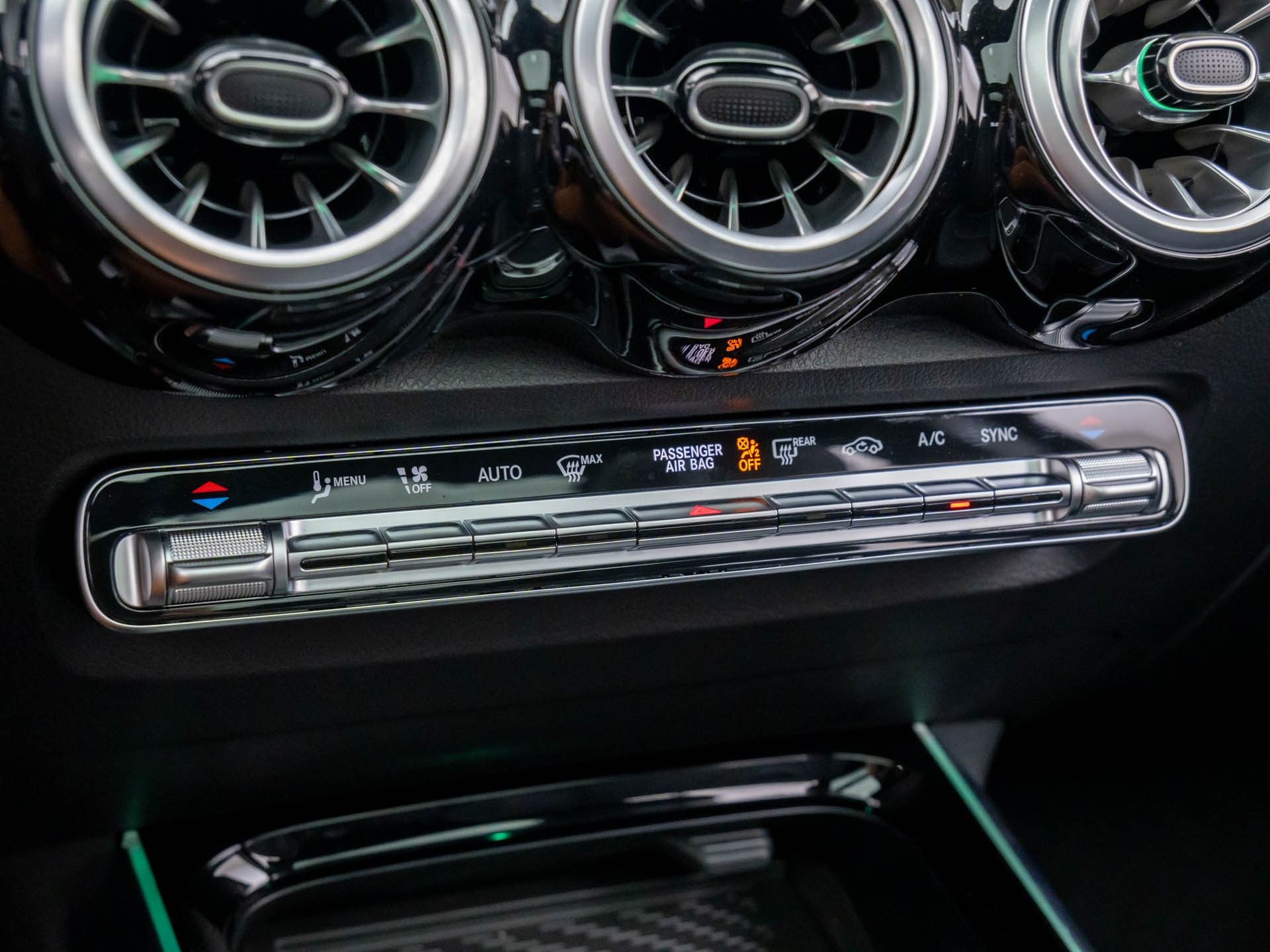 2025 Mercedes-Benz GLB 250 Image 33 of 36