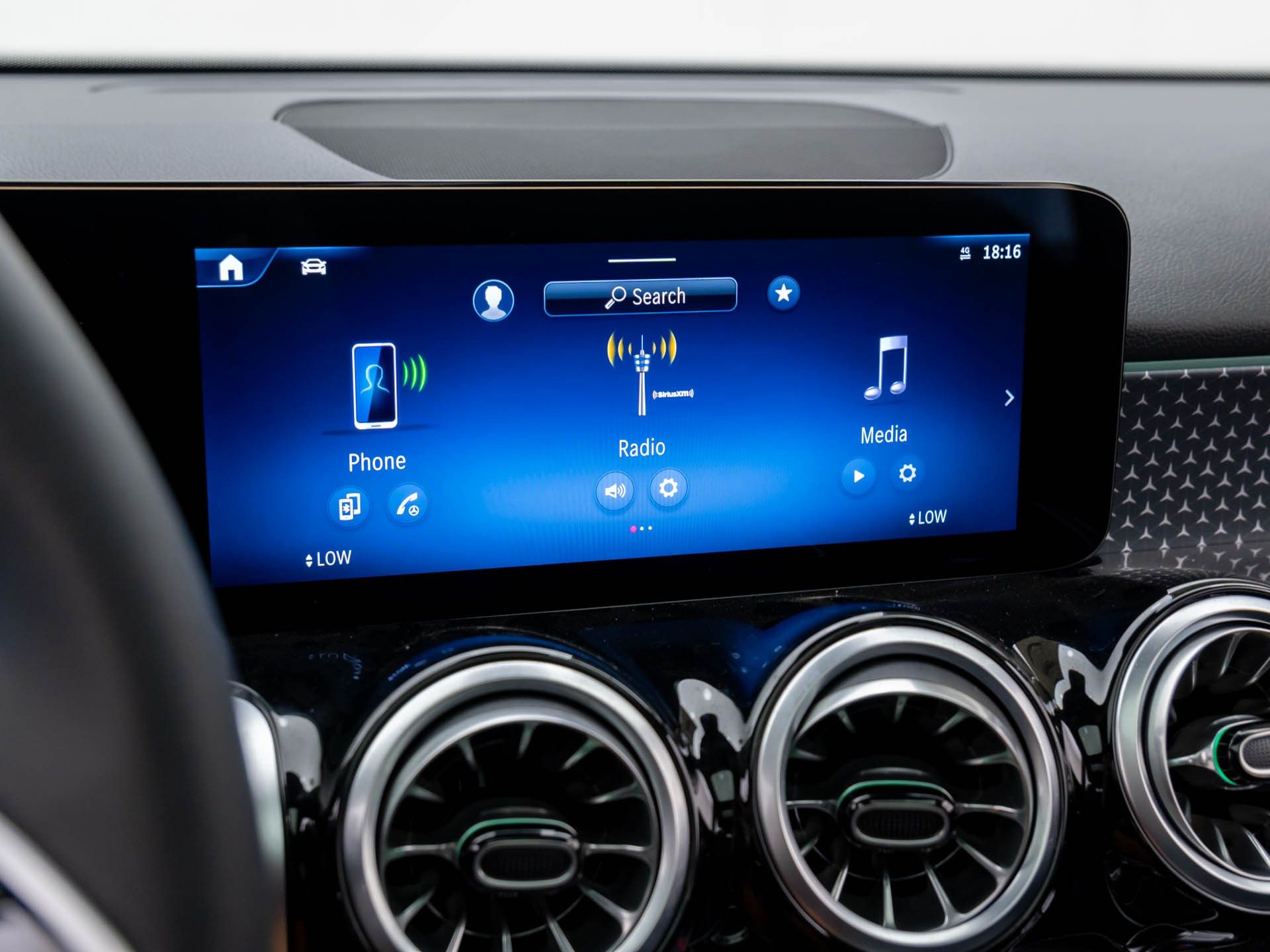 2025 Mercedes-Benz GLB 250 Image 20 of 36