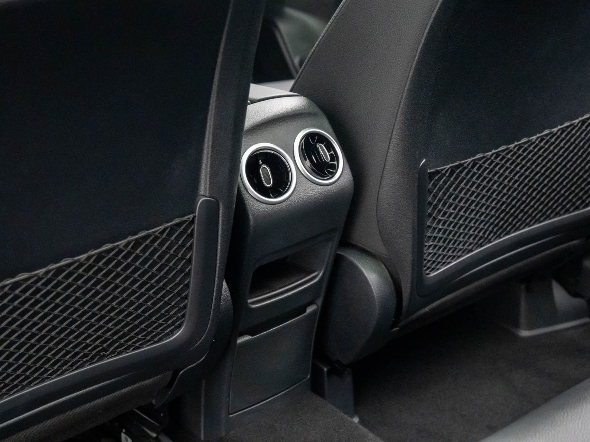 2025 Mercedes-Benz GLB 250 Image 25 of 36