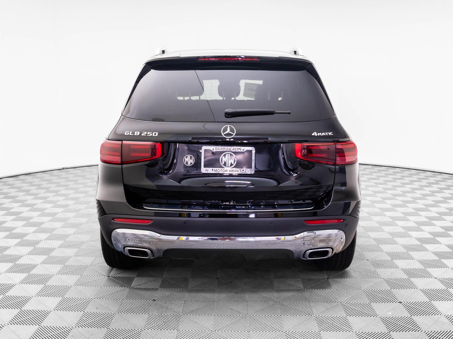 2025 Mercedes-Benz GLB 250 Image 7 of 36