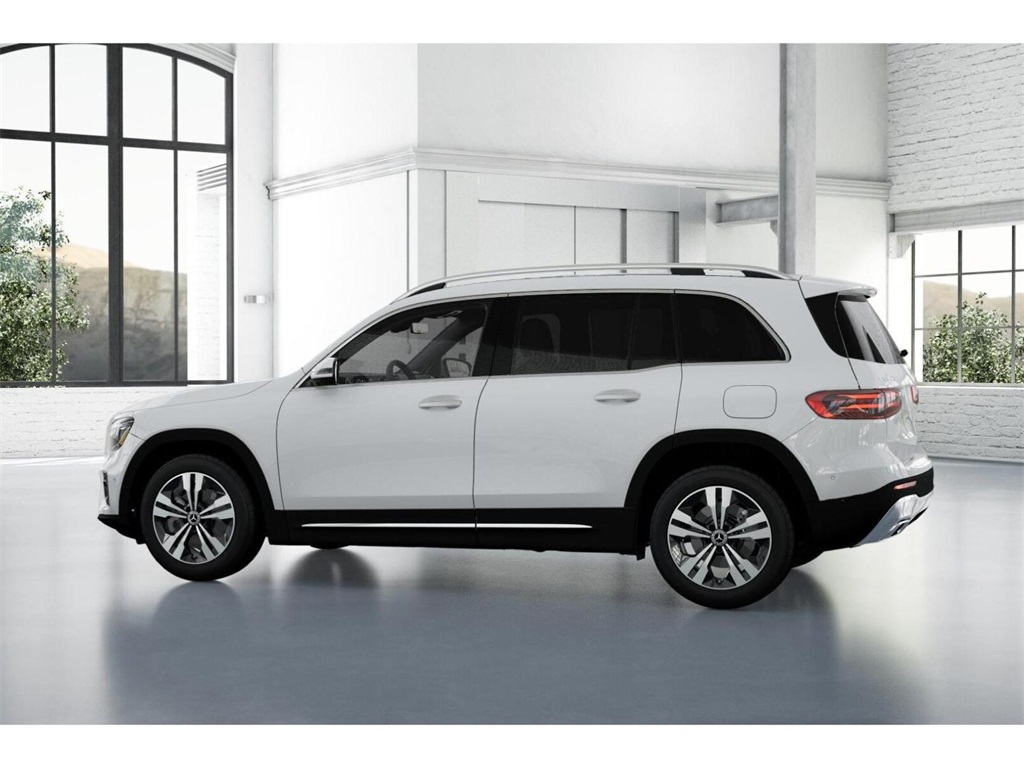 Vehicle image 37 of 42