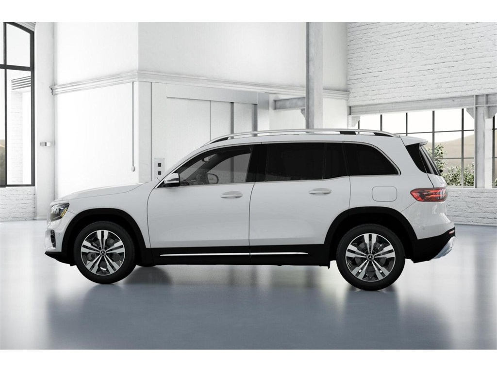 Vehicle image 36 of 42