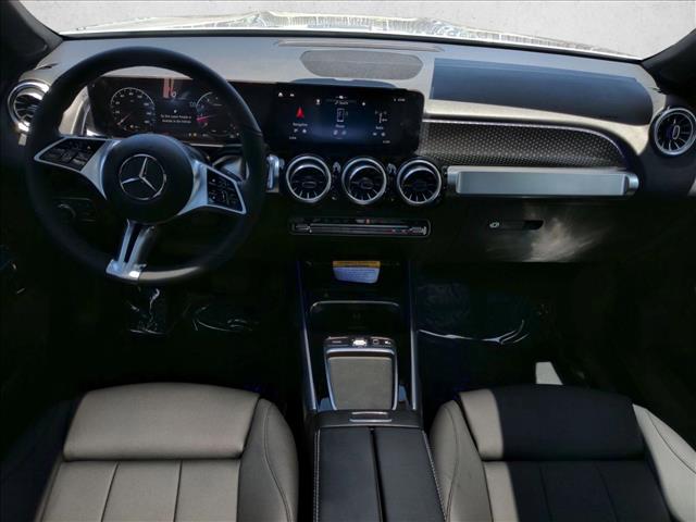 2025 Mercedes-Benz GLB 250 Image 14 of 22