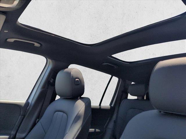 2025 Mercedes-Benz GLB 250 Image 13 of 22