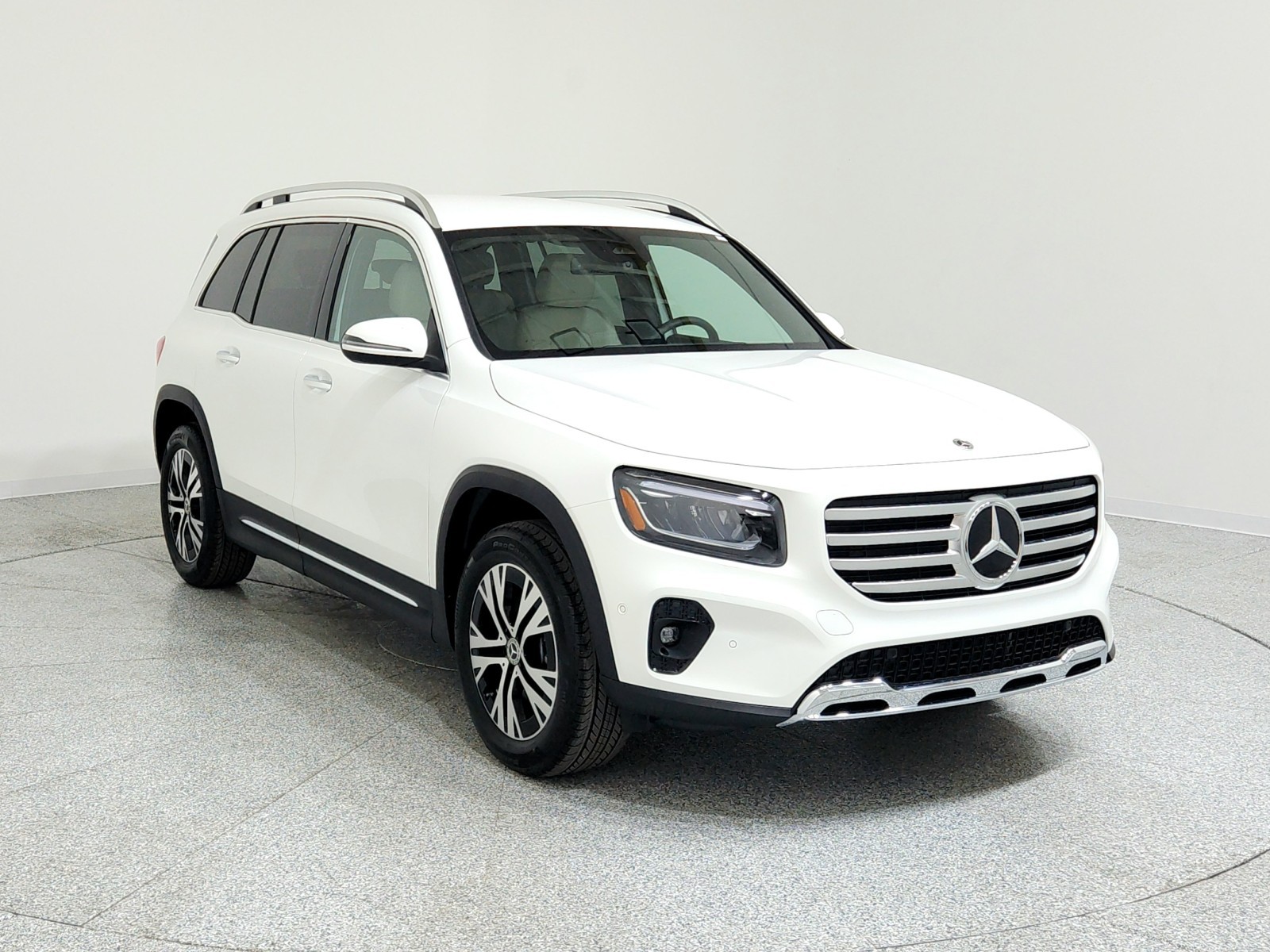 2025 Mercedes-Benz GLB 250 Image 5 of 21