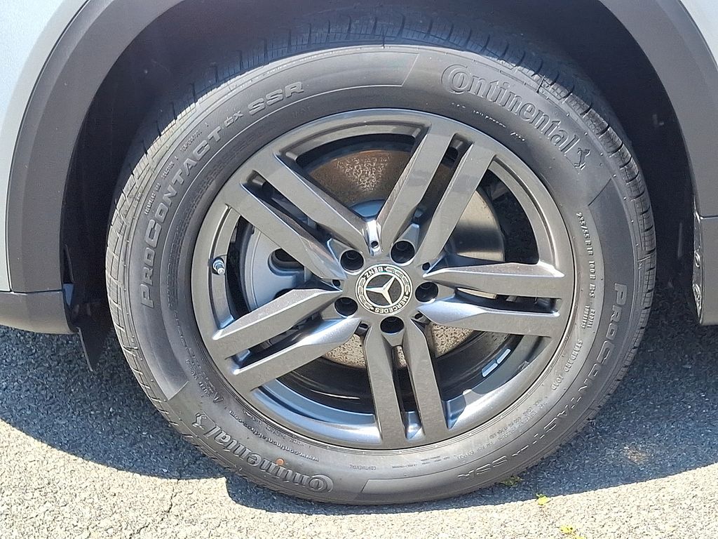 Vehicle image 5 of 21