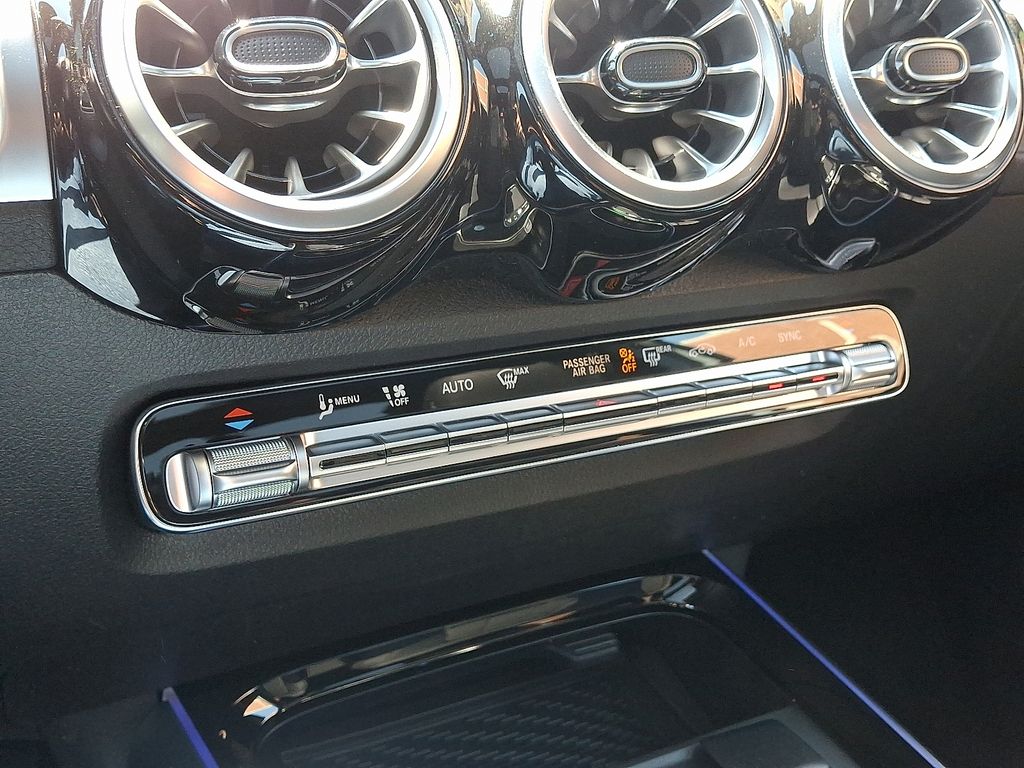 Vehicle image 21 of 21