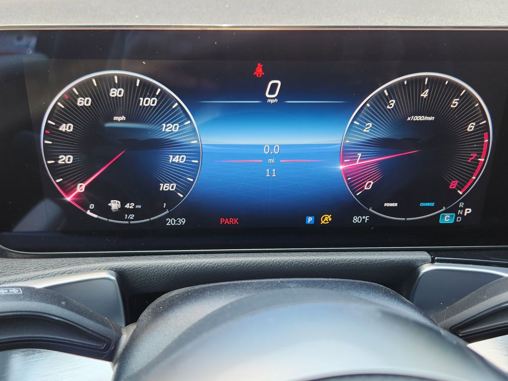 2025 Mercedes-Benz GLB 250 Image 17 of 31