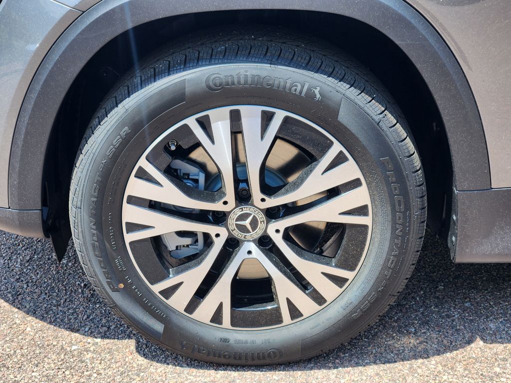 2025 Mercedes-Benz GLB 250 Image 9 of 31