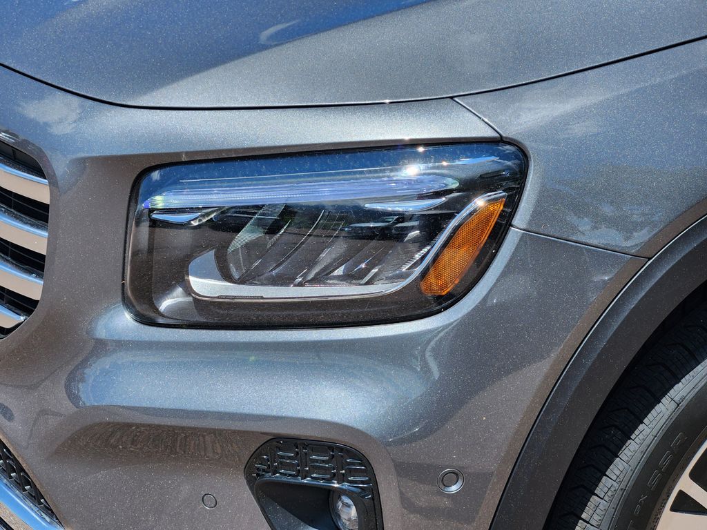 2025 Mercedes-Benz GLB 250 Image 22 of 31