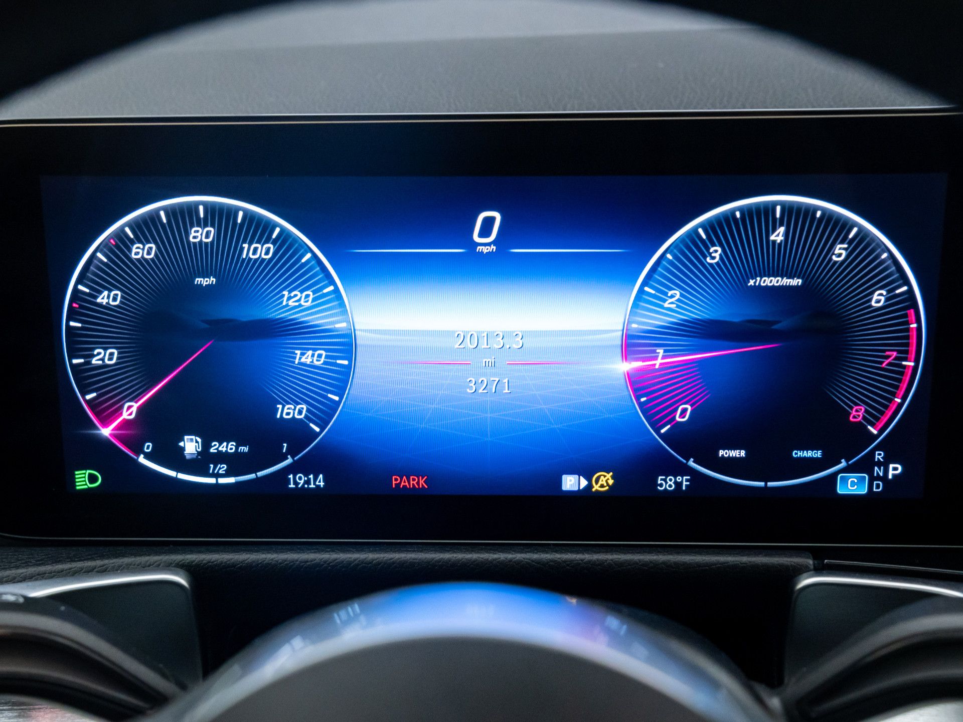 2025 Mercedes-Benz GLB 250 Image 20 of 38