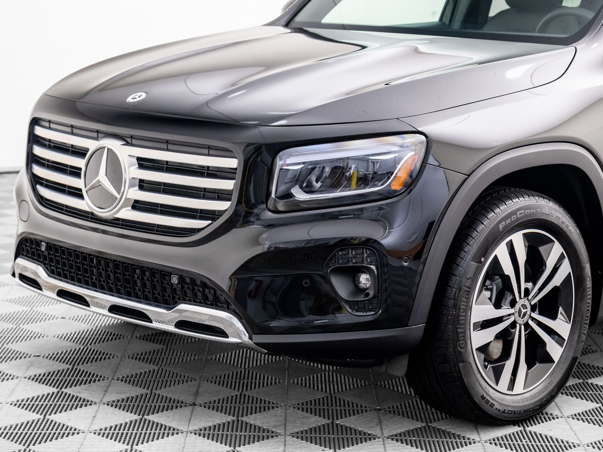 2025 Mercedes-Benz GLB 250 Image 35 of 38