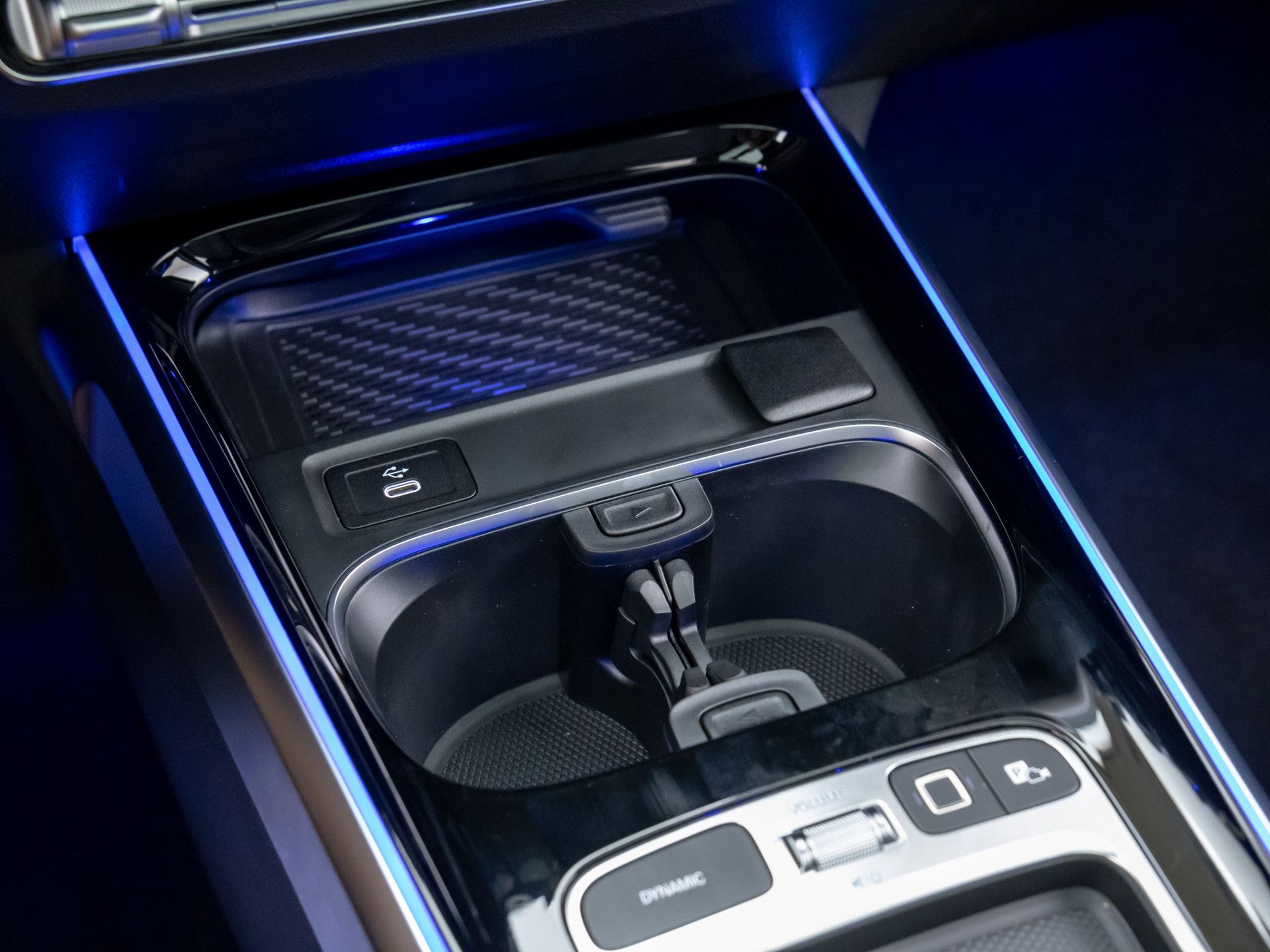 2025 Mercedes-Benz GLB 250 Image 23 of 38