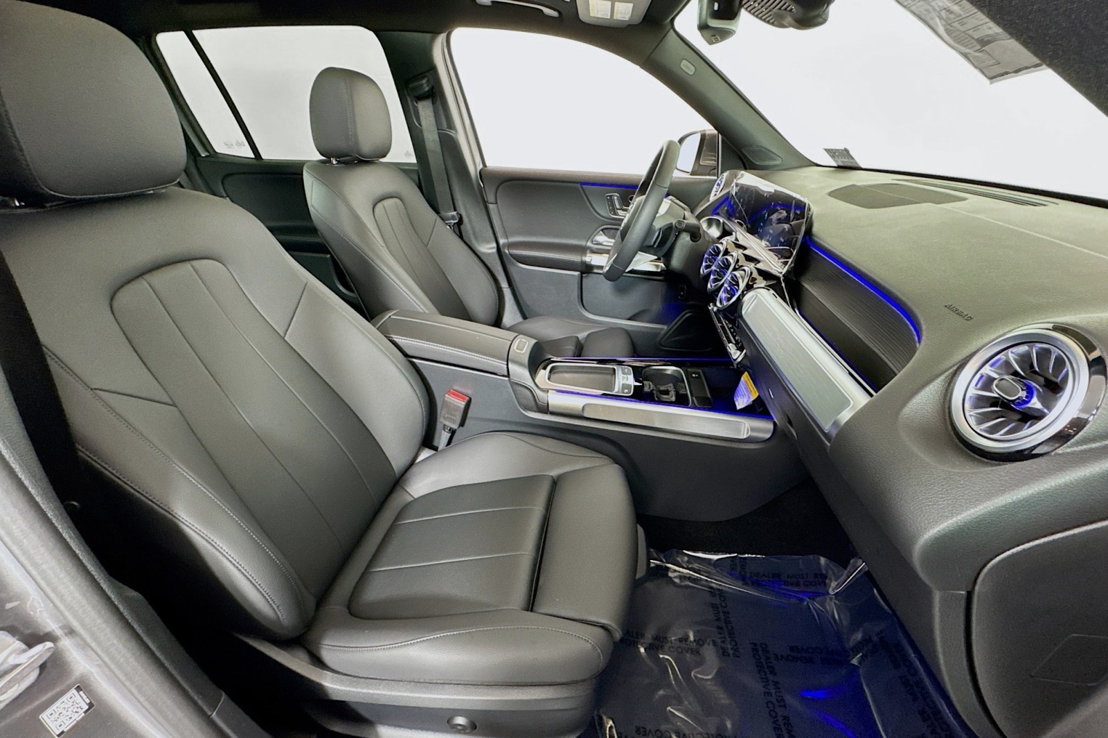 Vehicle image 26 of 30