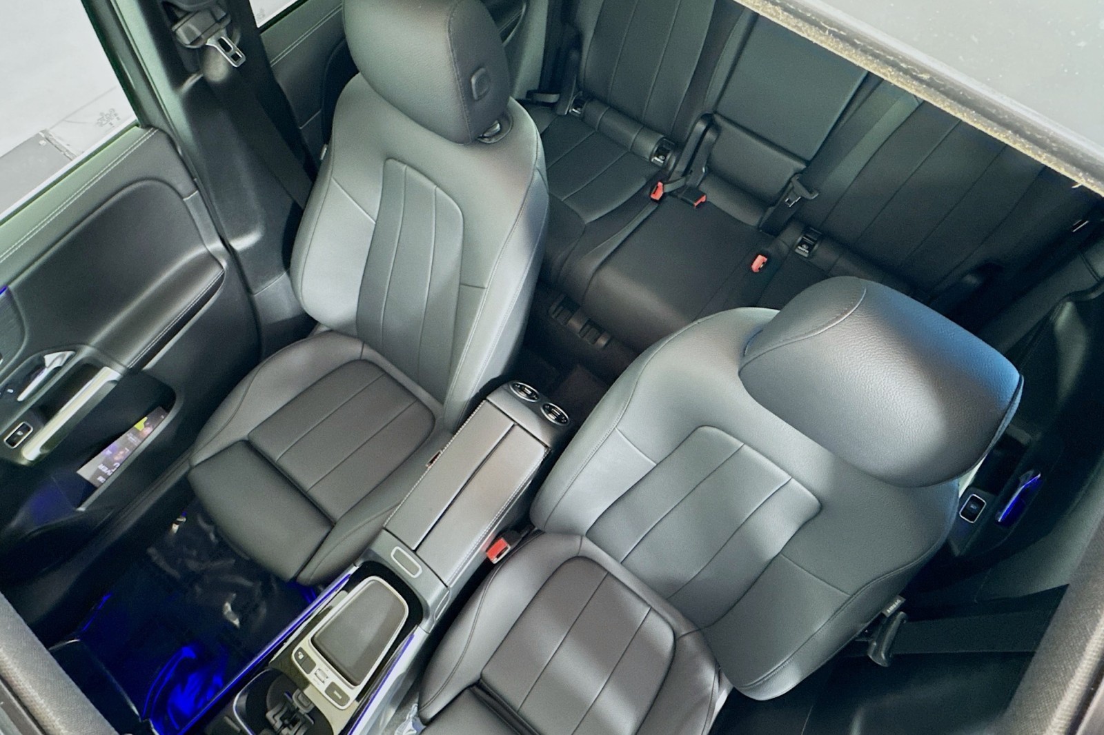 Vehicle image 19 of 30