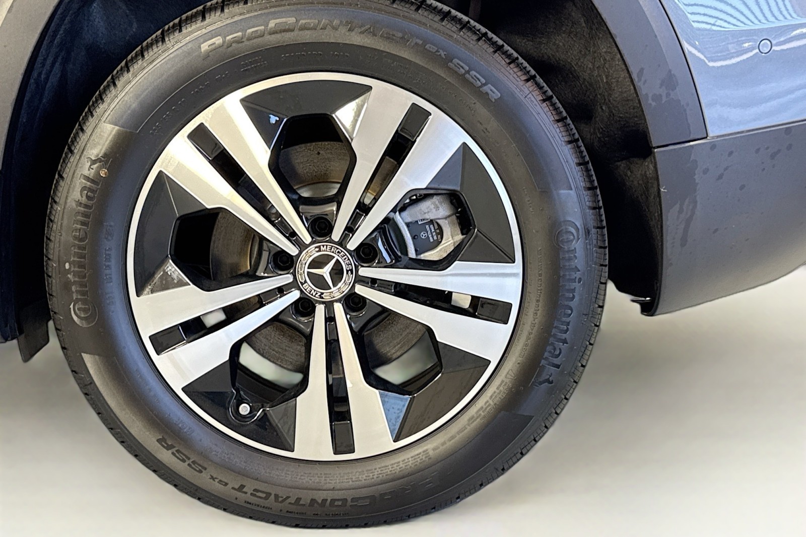 Vehicle image 29 of 30
