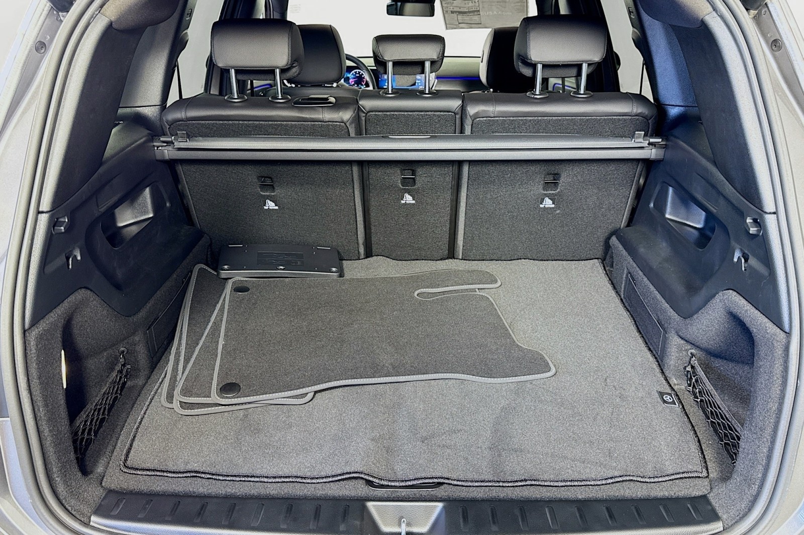 Vehicle image 24 of 30